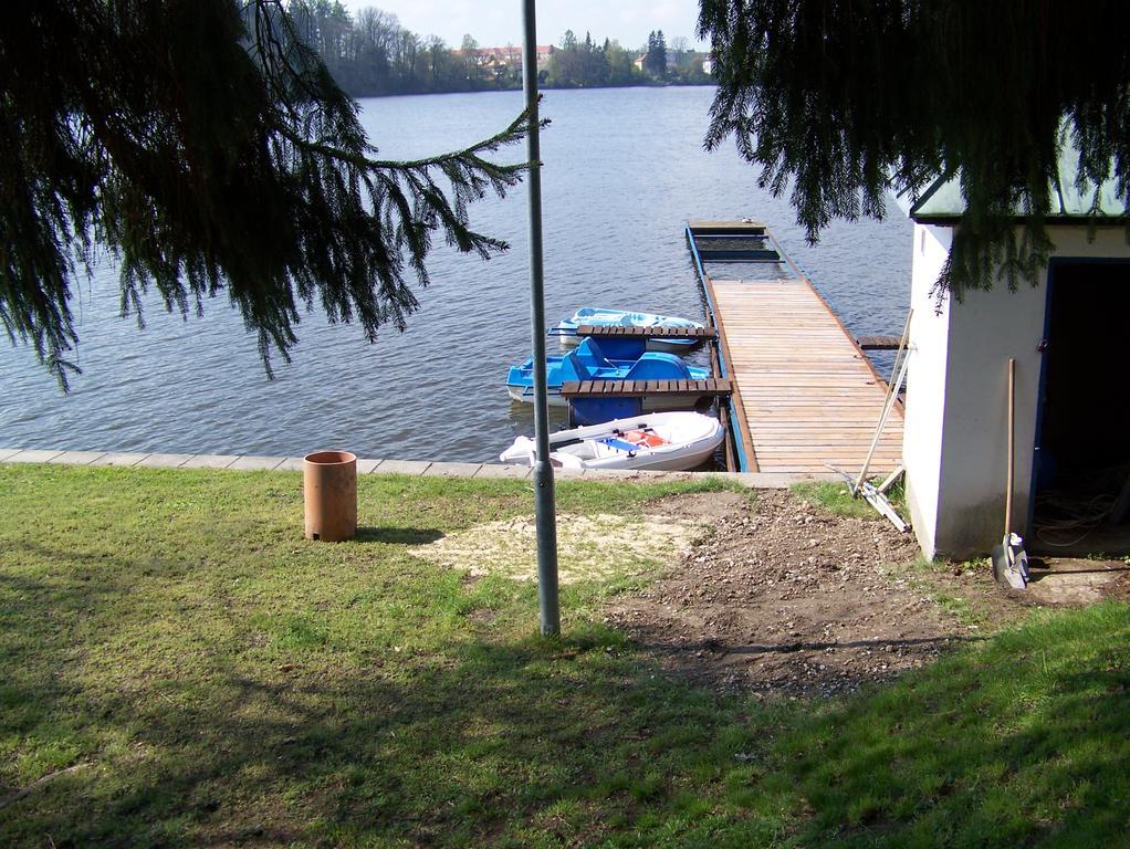 Studio Jindrichuv Hradec Luaran gambar